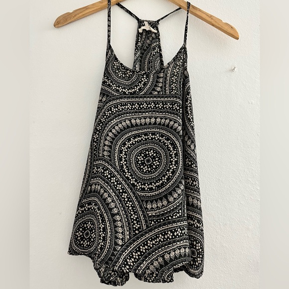 Nabee Tops - Nabee Tank Top Black and tan color, size small, light fabric